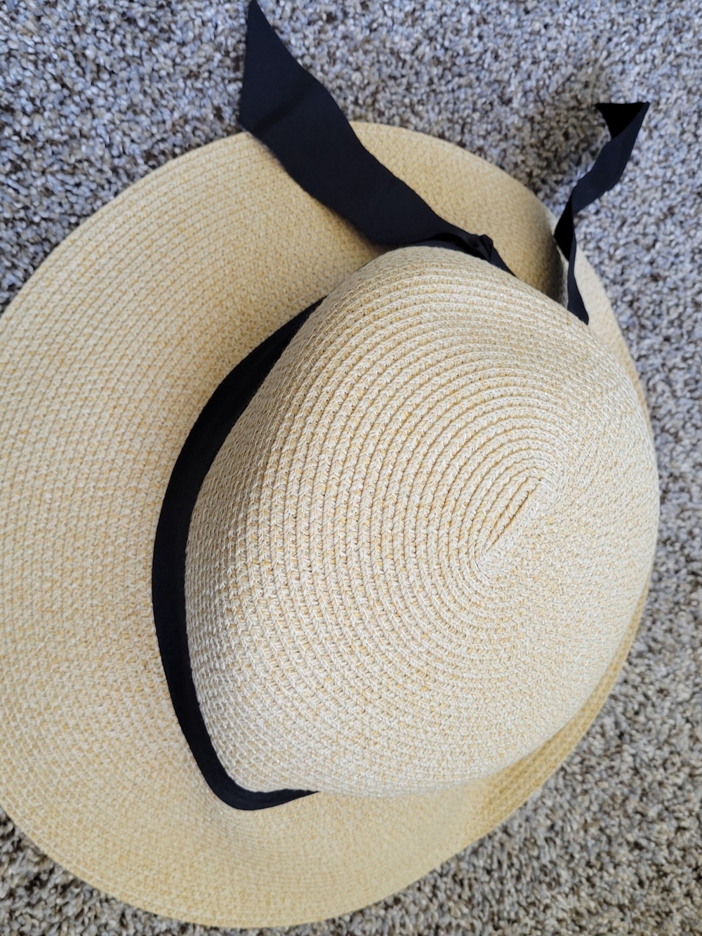 Women’s Straw Sun Hat with Black Ribbon